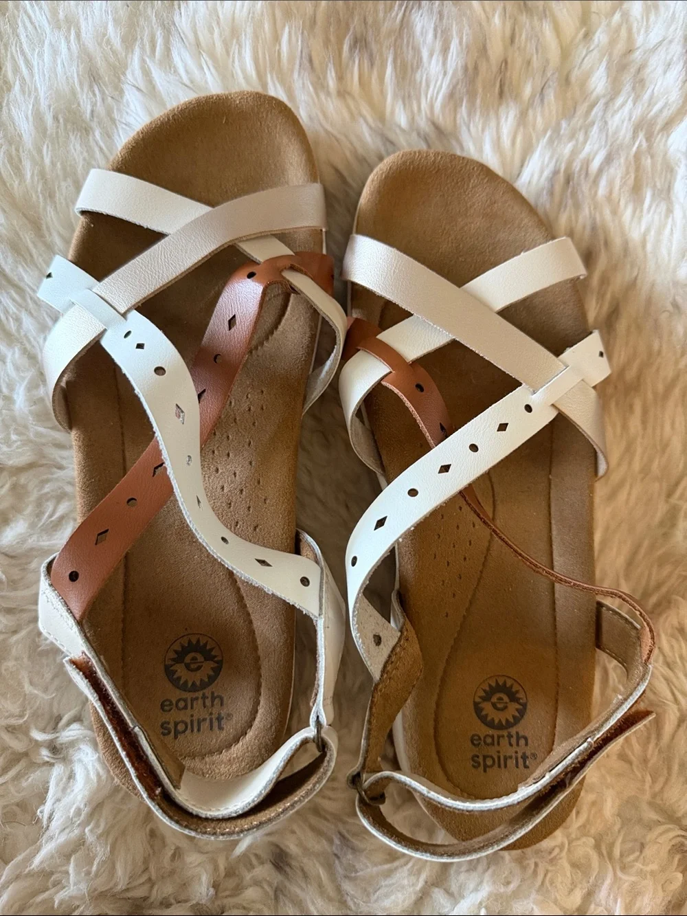 New earth cushioned Strappy Leather Sandal White Brown 8 hamptons classy slip on